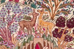 Corner detail of 2005s Kashmar rug showing border pattern and Wool pile