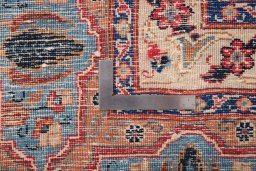 Central medallion detail of 1980s Kashmar rug from Iran / Persia