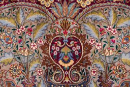 Close-up detail of 1960s Kashmar rug from Iran / Persia showing Wool weave
