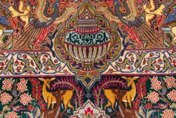 Corner detail of 1960s Kashmar rug showing border pattern and Wool pile