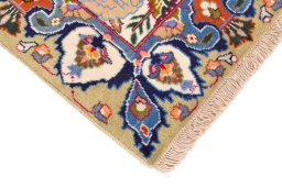 Central medallion detail of 1975s Kashmar rug from Iran / Persia