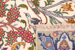 Close-up detail of 1975s Kashmar rug from Iran / Persia showing Wool weave