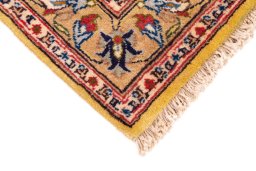 Central medallion detail of 1977s Kashmar rug from Iran / Persia
