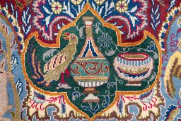 Corner detail of 2006s Kashmar rug showing border pattern and Wool pile