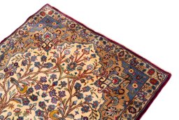 Surface texture of 2002s Kashmar rug with natural Wool and intricate pattern