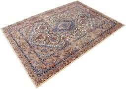 Close-up detail of 1990s Kashmar rug from Iran / Persia showing Wool weave