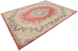 Corner detail of 1950s Kerman rug showing border pattern and Wool pile