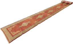 Corner detail of 1950s Kerman rug showing border pattern and Wool pile