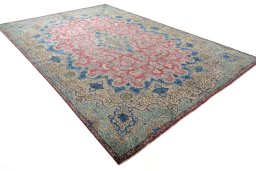 Close-up detail of 1930s Kerman rug from Iran / Persia showing Wool weave