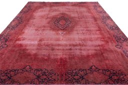 Surface texture of 1970s Kerman rug with natural Wool and intricate pattern