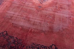 Close-up detail of 1970s Kerman rug from Iran / Persia showing Wool weave