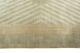 Corner detail of 1970s Kerman rug showing border pattern and Wool pile