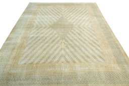Surface texture of 1970s Kerman rug with natural Wool and intricate pattern