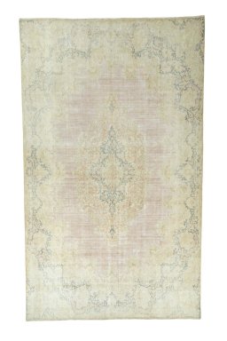 Full view of 1970s Kerman rug from Iran / Persia, 497 × 300 cm in Red tones