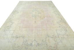Surface texture of 1970s Kerman rug with natural Wool and intricate pattern