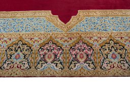 Corner detail of 1970s Kerman rug showing border pattern and Wool pile
