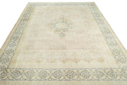 Surface texture of 1950s Kerman rug with natural Wool and intricate pattern