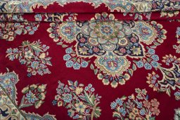 Close-up detail of 2000s Kerman rug from Iran / Persia showing Wool weave