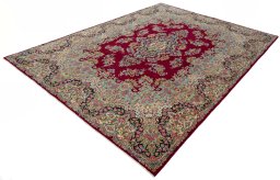 Corner detail of 2000s Kerman rug showing border pattern and Wool pile
