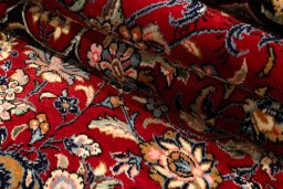 Surface texture of New Kerman rug with natural Wool and intricate pattern