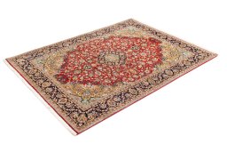 Corner detail of New Kerman rug showing border pattern and Wool pile