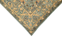 Central medallion detail of 1980s Mashad rug from Iran / Persia