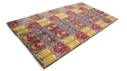 Close-up detail of 1990s Moud rug from Iran / Persia showing Wool weave