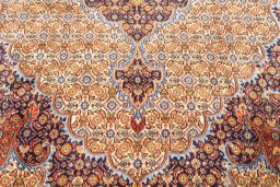 Corner detail of 2020s Moud rug showing border pattern and Wool pile