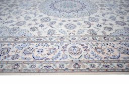 Surface texture of New Nain rug with natural Cork and intricate pattern