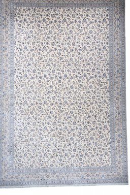 Full view of 1970s Nain rug from Iran / Persia, 620 × 410 cm in Beige tones
