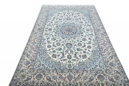 Surface texture of New Nain rug with natural Cork and intricate pattern