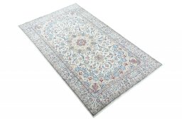 Close-up detail of New Nain rug from Iran / Persia showing Cork weave