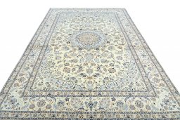 Surface texture of New Nain rug with natural Cork and intricate pattern