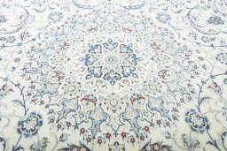 Central medallion detail of 2000s Nain rug from Iran / Persia