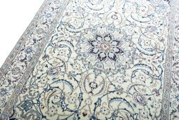 Surface texture of New Nain rug with natural Cork and intricate pattern