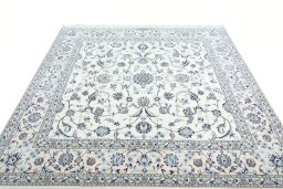 Surface texture of New Nain rug with natural Cork and intricate pattern