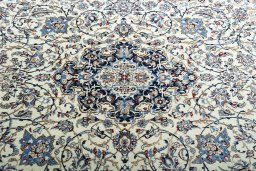 Central medallion detail of 2000s Nain rug from Iran / Persia