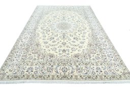 Surface texture of New Nain rug with natural Wool and intricate pattern