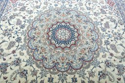 Central medallion detail of 2000s Nain rug from Iran / Persia