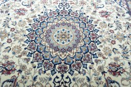 Central medallion detail of 2000s Nain rug from Iran / Persia