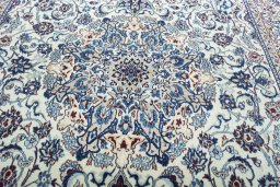 Central medallion detail of 2000s Nain rug from Iran / Persia