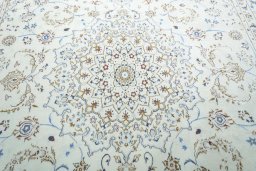 Central medallion detail of 2000s Nain rug from Iran / Persia