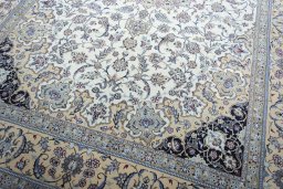 Close-up detail of New Nain rug from Iran / Persia showing Cork weave