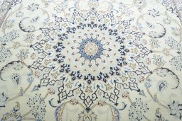 Central medallion detail of 2000s Nain rug from Iran / Persia
