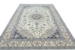 Surface texture of New Nain rug with natural Cork and intricate pattern