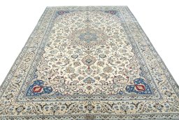 Surface texture of New Nain rug with natural Cork and intricate pattern