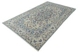 Corner detail of New Nain rug showing border pattern and Wool pile