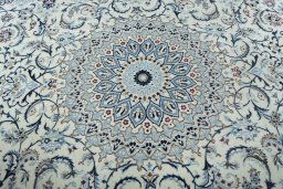Central medallion detail of 2000s Nain rug from Iran / Persia