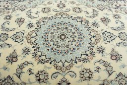 Central medallion detail of 2000s Nain rug from Iran / Persia