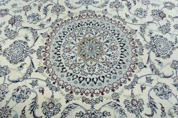 Central medallion detail of 2000s Nain rug from Iran / Persia